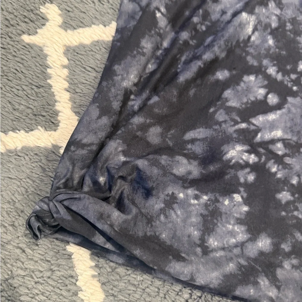 Old Navy Breathe On Tie-Dye Tank - Picture 6 of 8
